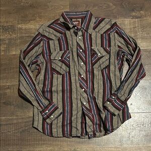 Wrangler Men's Casual Striped flannel pearl snap Shirt - Brown, Red, and Blue